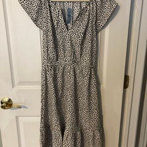 NWT loft short sleeve ruffle animal print dress